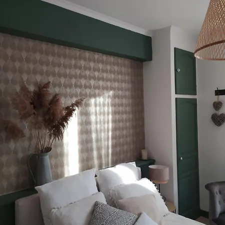 La Maison De Mona Bed & Breakfast