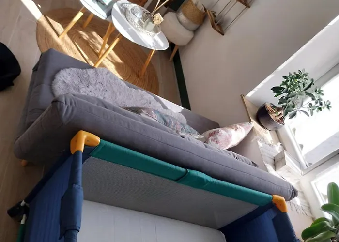 La Maison De Mona Oda ve Kahvaltı 3*